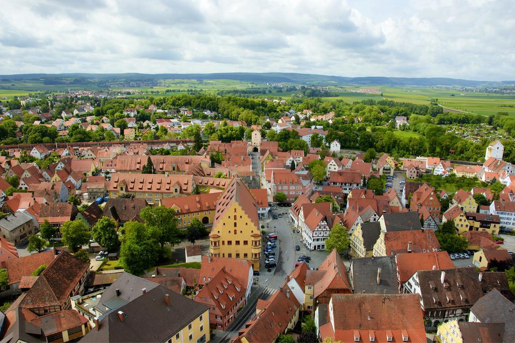Aparthotel Donaustern Asbach-Baumenheim ภายนอก รูปภาพ
