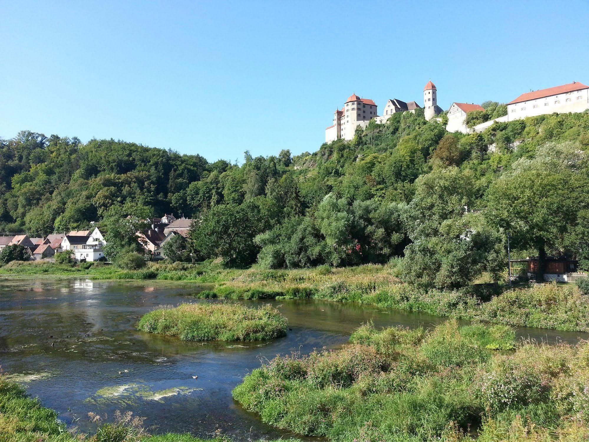 Aparthotel Donaustern Asbach-Baumenheim ภายนอก รูปภาพ