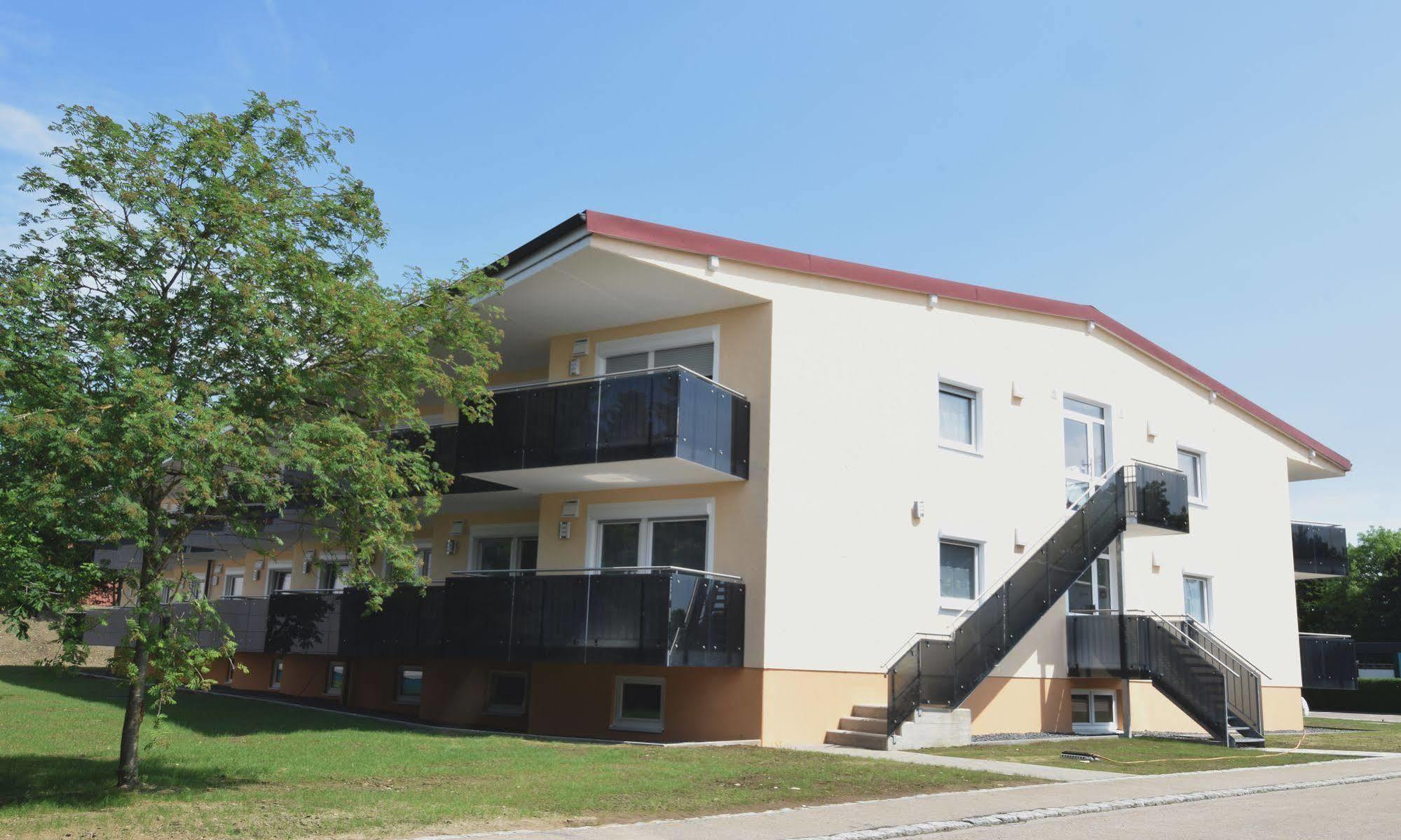Aparthotel Donaustern Asbach-Baumenheim ภายนอก รูปภาพ